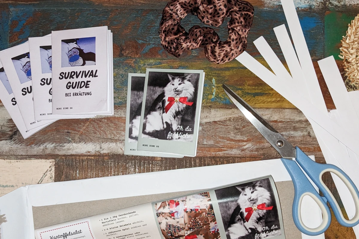 Weihnachtskarte? Make a zine!